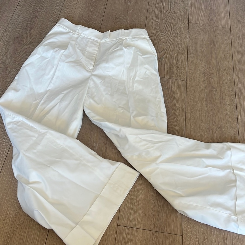 Stockholm Atelier Size 8 beautiful white pants